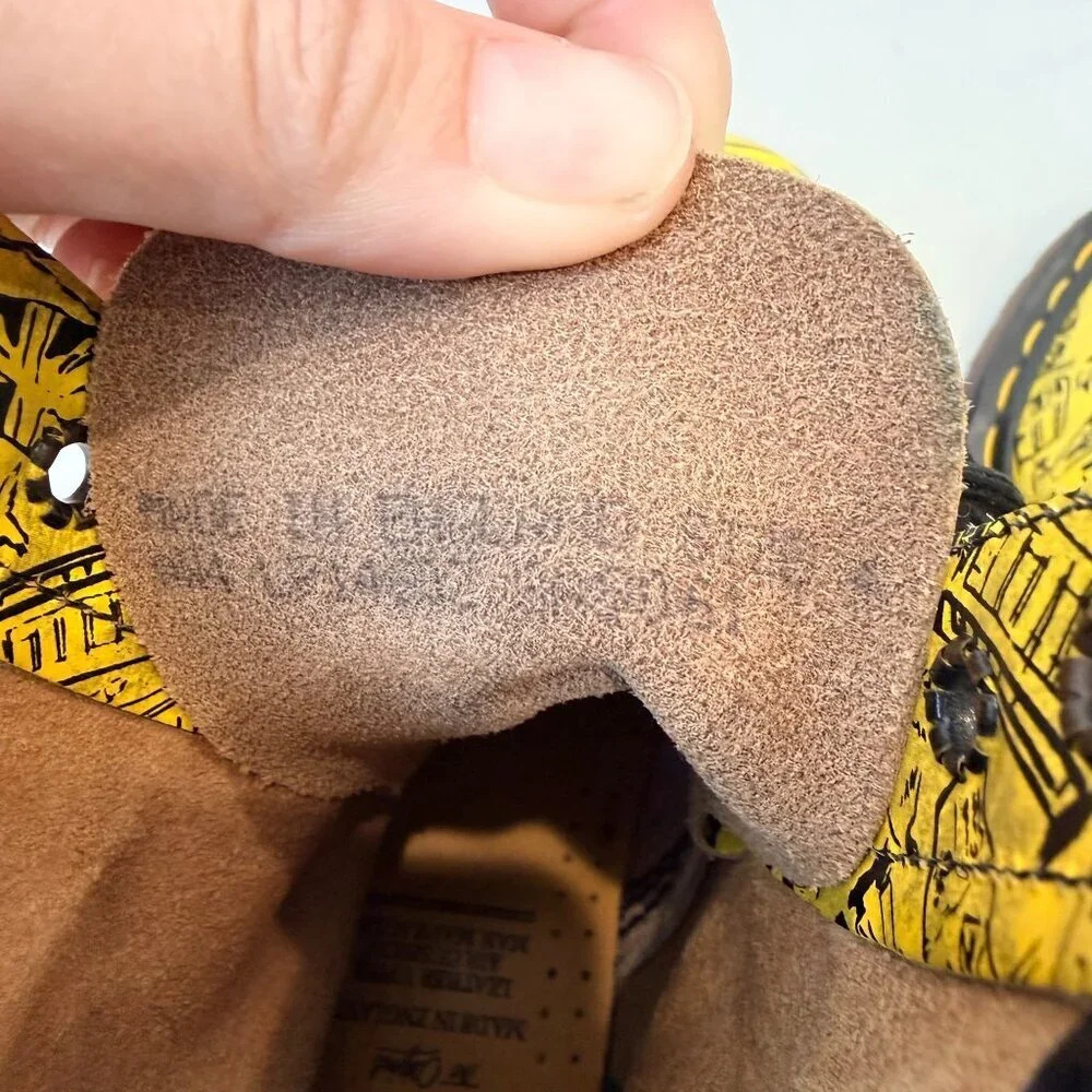 Dr. Martens 1460 London Icons Yellow Print Boots Women’s Size 6 (UK 4) Rare Vint - Picture 7 of 11